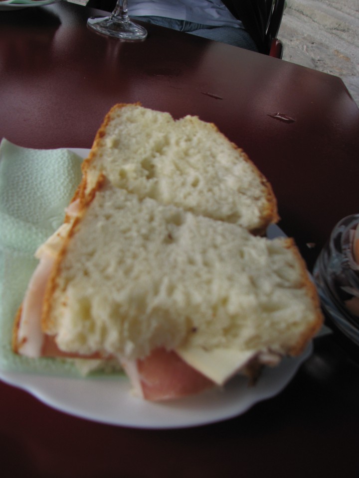 Domač sendvič... mmmmmmm :)