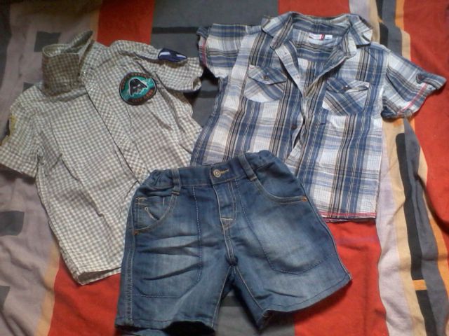Leva srajčka H&M, desna NKD, hlače Zara, velik 110...komplet 9evrov