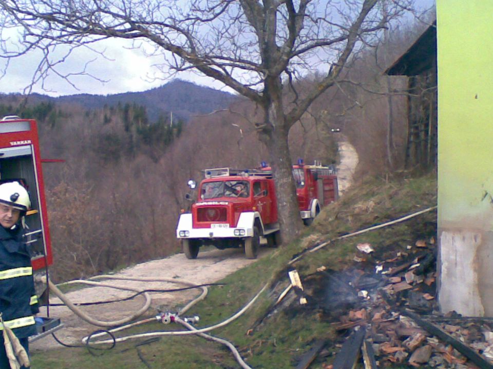 Požar Log 29.3.2010 - foto povečava