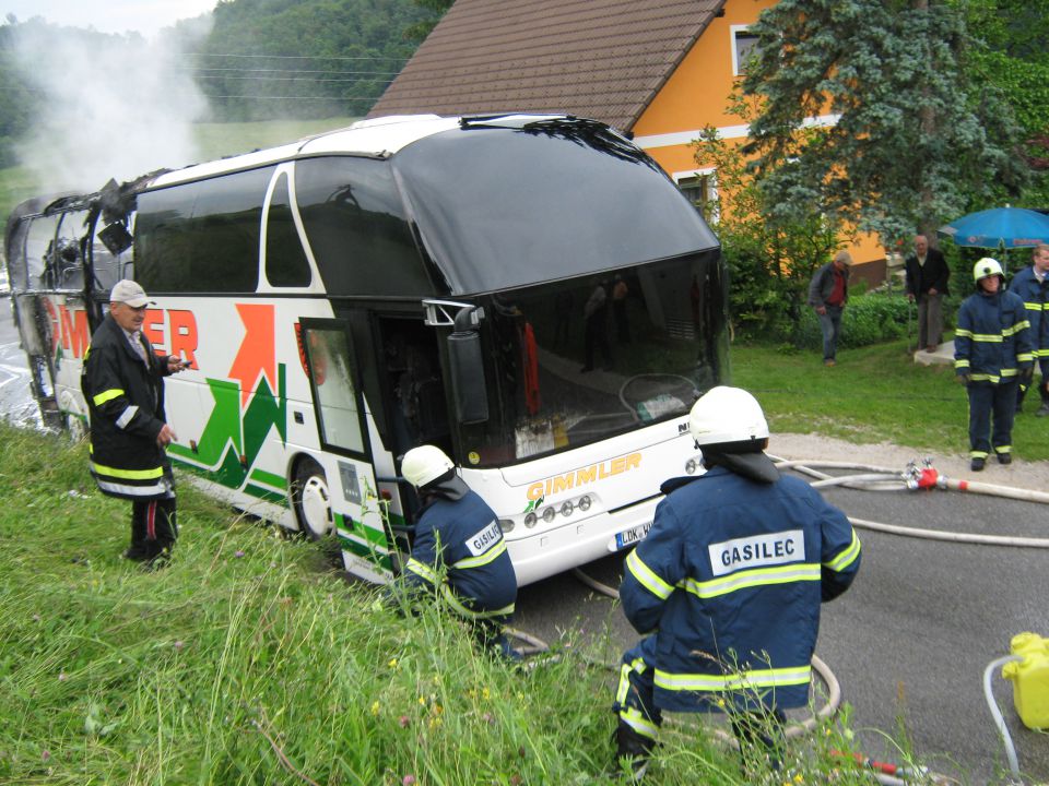 Požar avtobusa Ključice - foto povečava