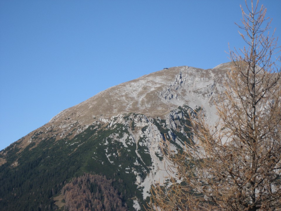 Pogled proti Stolu (z Robleka)