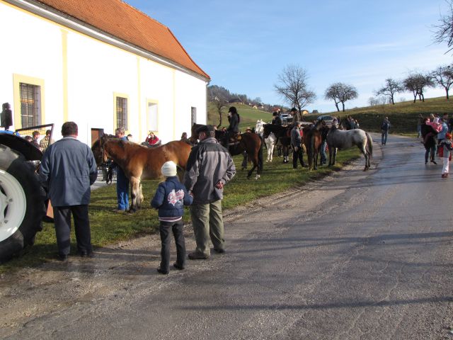 Konji_žegnanje - foto