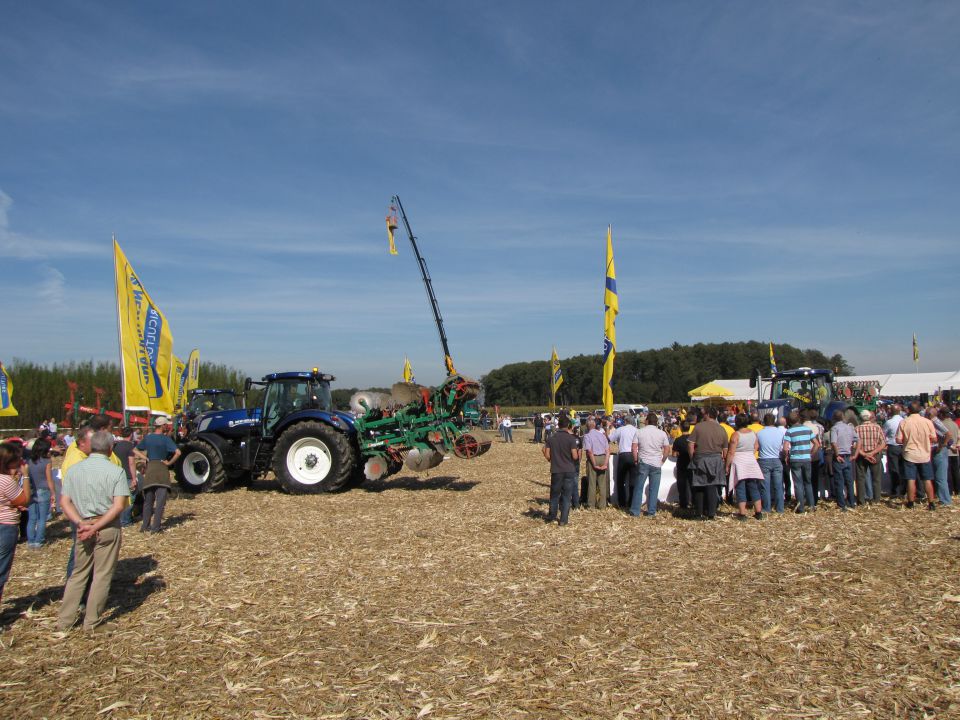 New holland feldtag 2011 - foto povečava