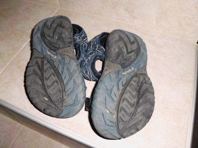 Teva sandali 28