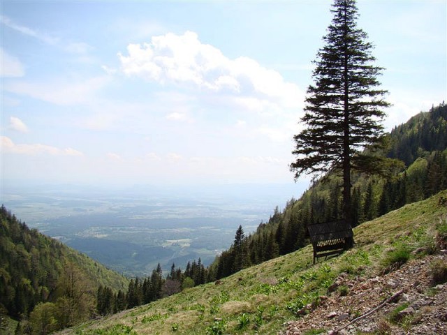 Koča v Gozdu-Kriška gora-Tolsti vrh-V.Poljana - foto