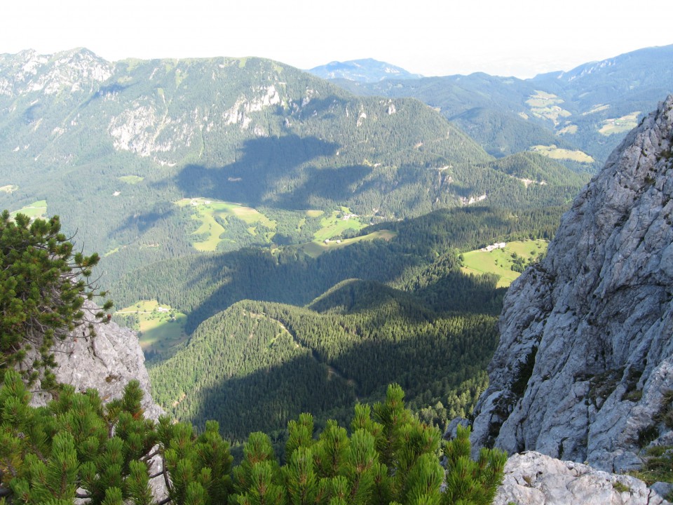 Koča na Loki-Raduha-Planina Arta (26.7.09) - foto povečava