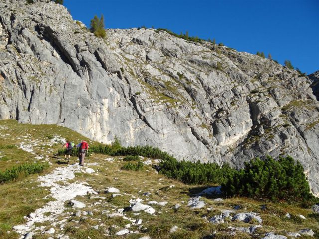 Vrata-Bivak-Škrlatica-2.10.2011 - foto