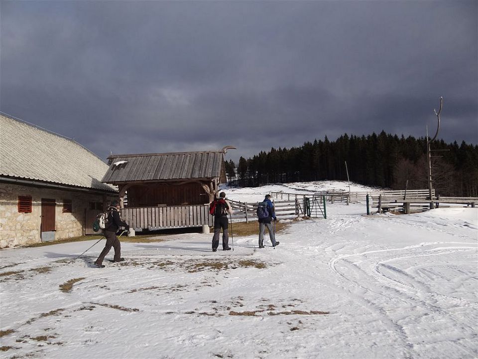 Slopi-Planina Biba-Dom na Menini-26.12.2011 - foto povečava