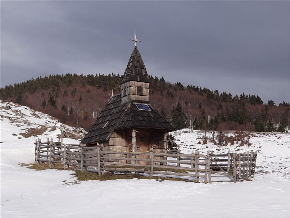 Slopi-Planina Biba-Dom na Menini-26.12.2011 - foto povečava