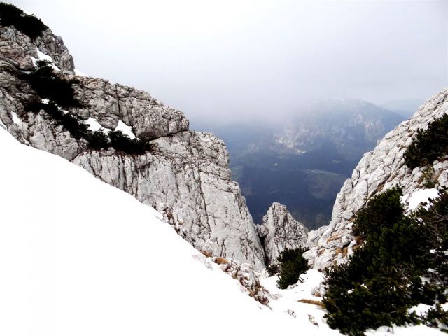 Radušnik-Koča na Loki-Raduha(2062m)-6.4.2014 - foto