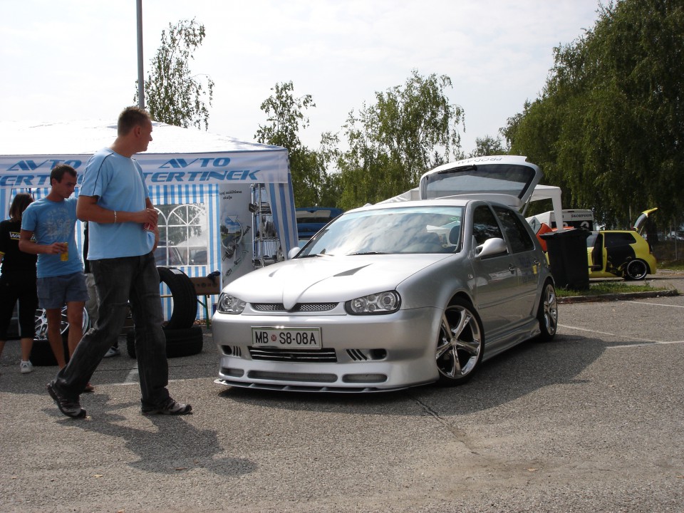 AvtoShow Maribor 22.8.09 na Letališču Maribor - foto povečava