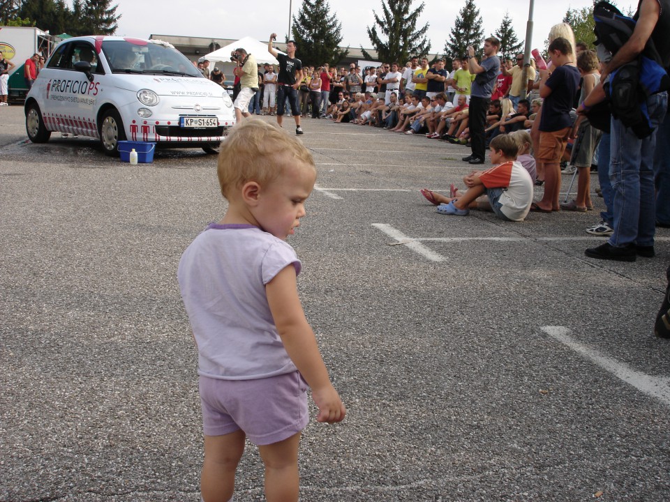 AvtoShow Maribor 22.8.09 na Letališču Maribor - foto povečava