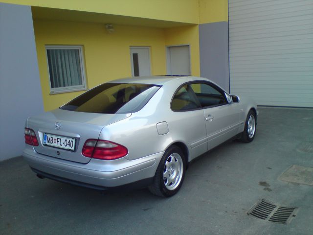 Mercedes Benz CLK 200 Sport - foto