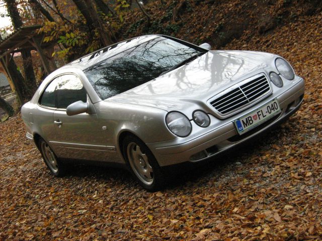 Mercedes Benz CLK 200 Sport - foto