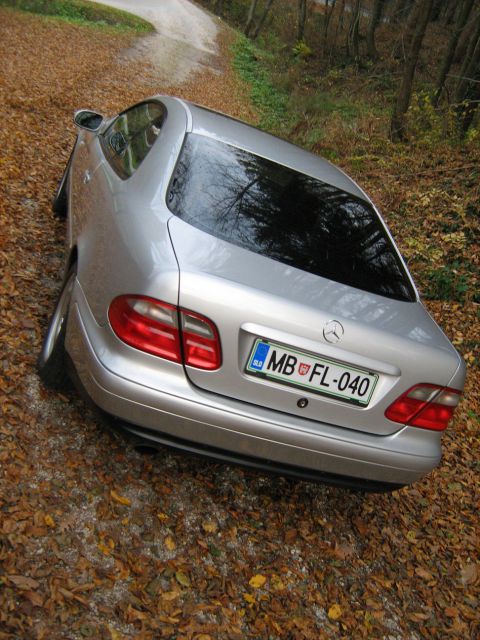 Mercedes Benz CLK 200 Sport - foto
