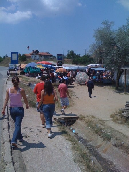 Vsak torek je tudi tukaj bazar (sejem).