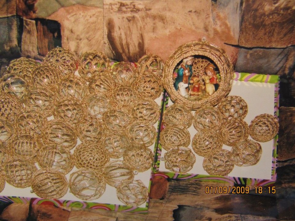 malo drugačno poročno darilo - kvačkani okraski in jaslice