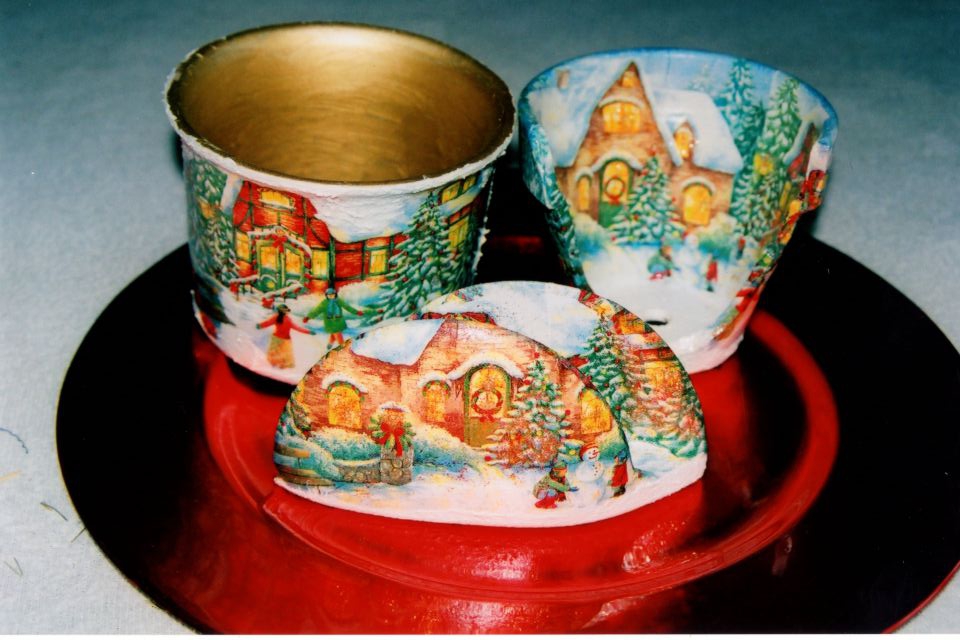 lonček za rože, lučka in stojalo za ser