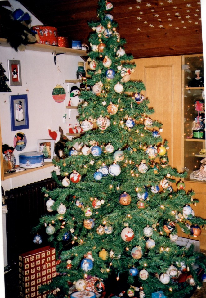 novoletna jelka z okraski s servetno tehniko