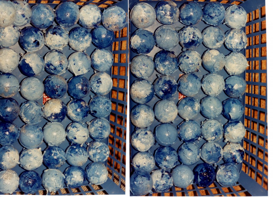 akrilna barva na prozornih kroglicah