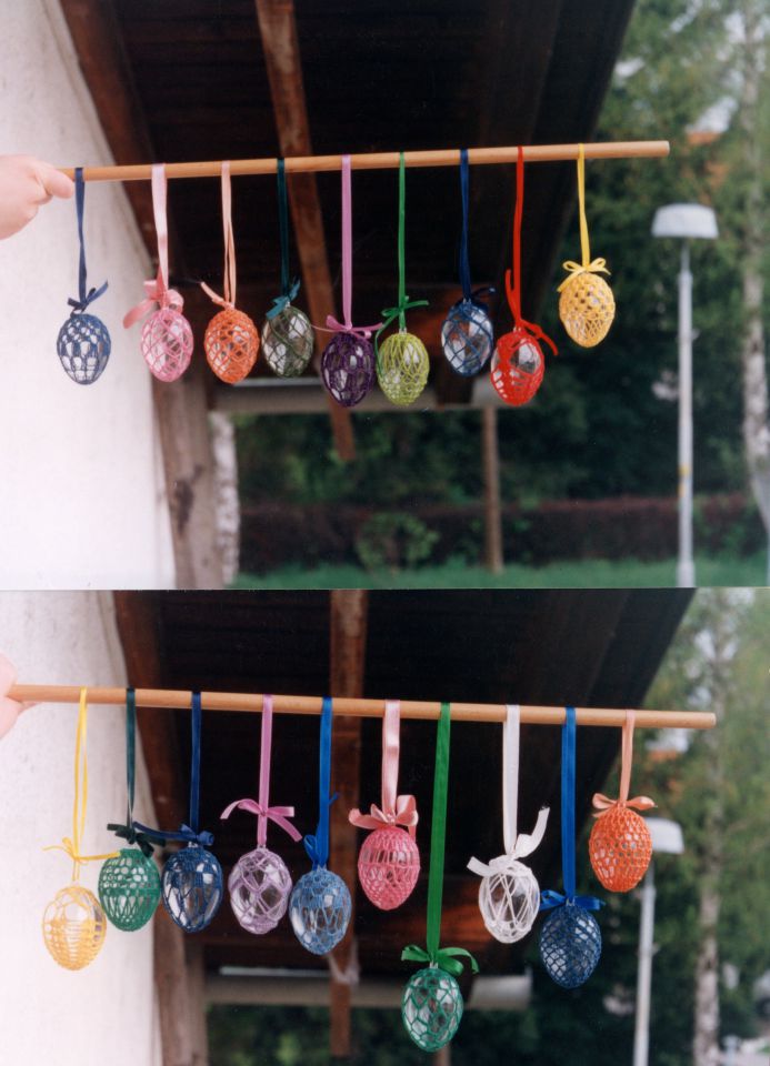 obkvačkana prozorna dvodelna plastična jajca