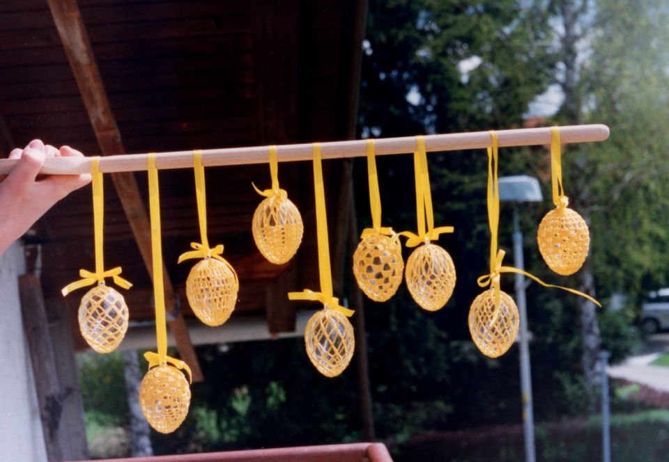 obkvačkana prozorna dvodelna plastičn