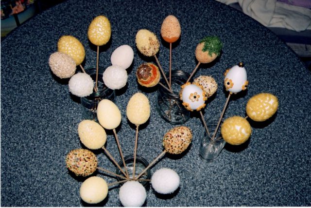 Jajca iz stiropora, semena, začimbe, zelišča
