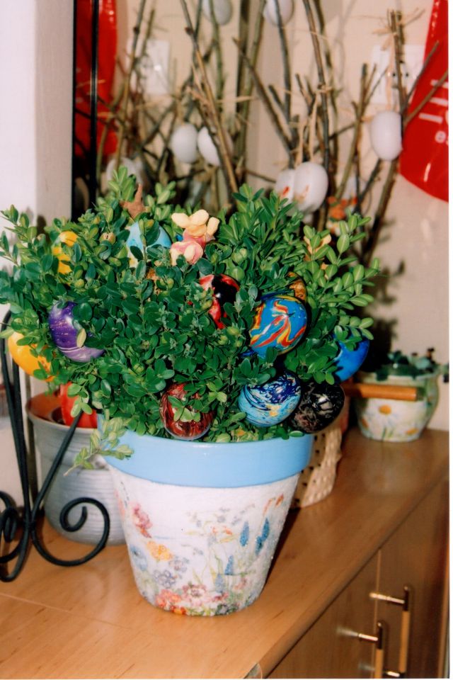 marmorirana jajca v velikonočni deko