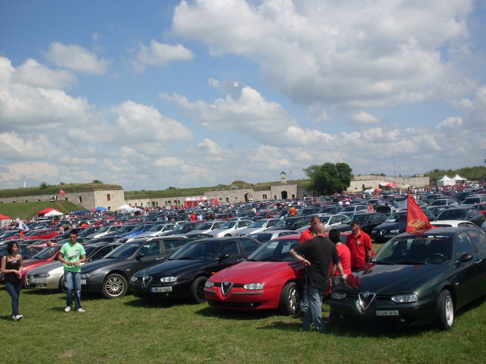 Alfa meetings - 15 Komarom 2010 - 2 - foto povečava