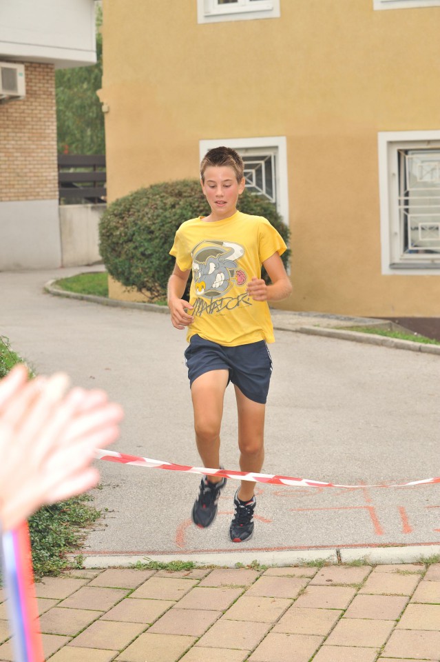 Rokec 09 - foto povečava