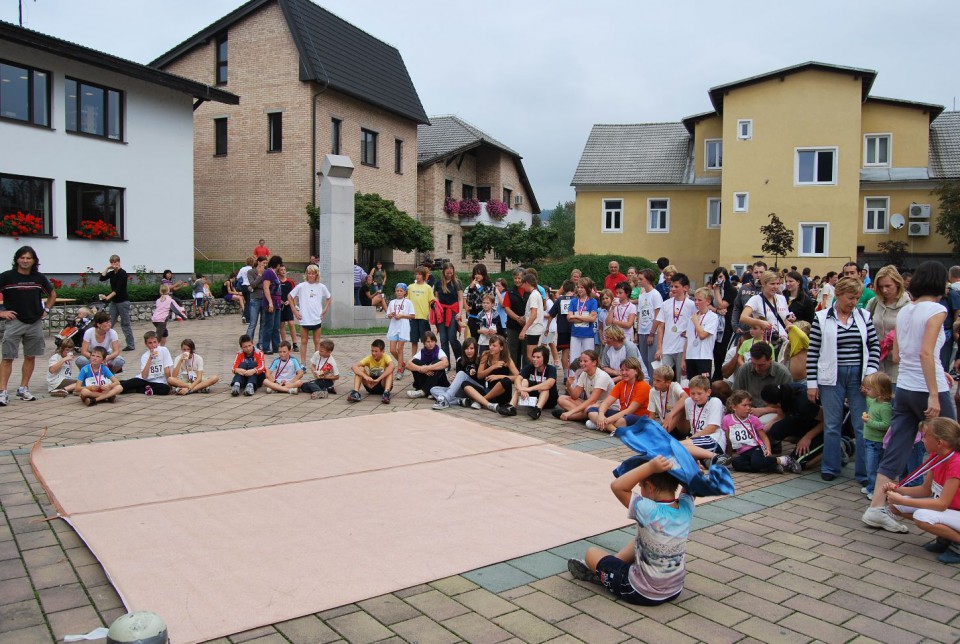 Rokec 09 - foto povečava