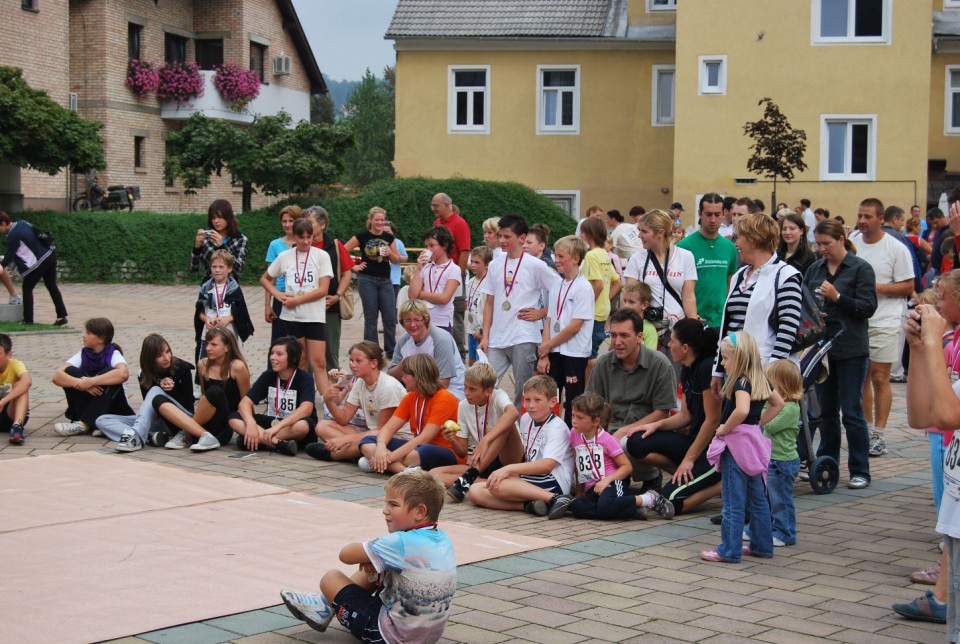 Rokec 09 - foto povečava