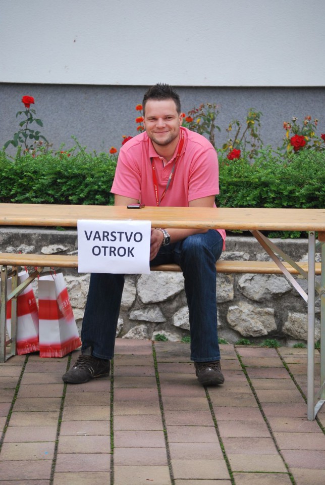 Rokec 09 - foto povečava