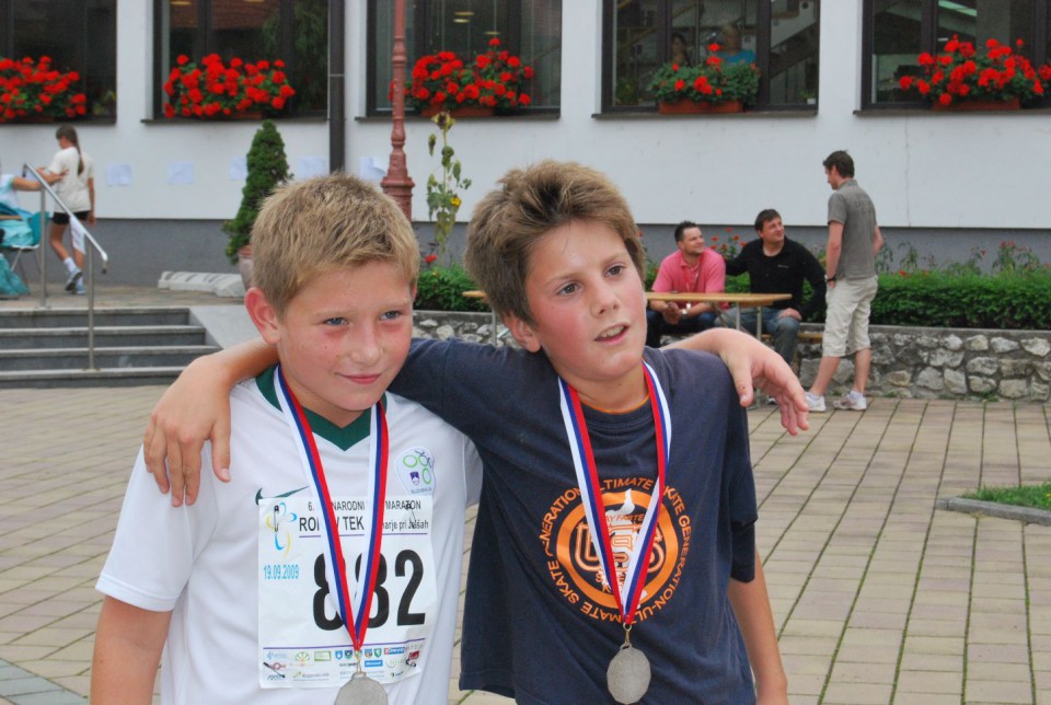 Rokec 09 - foto povečava