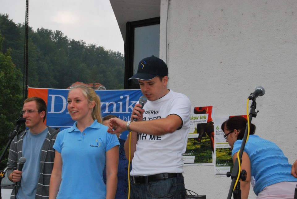 Rokec 09 - foto povečava