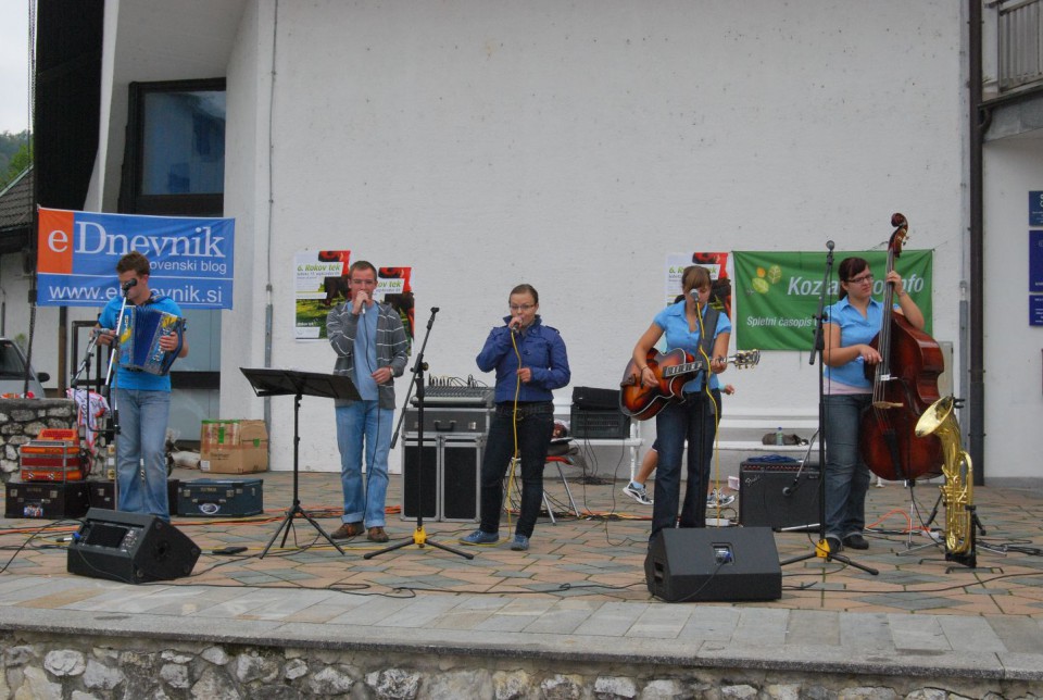 Rokec 09 - foto povečava