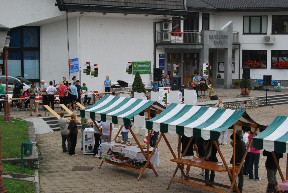 Rokec 09 - foto povečava