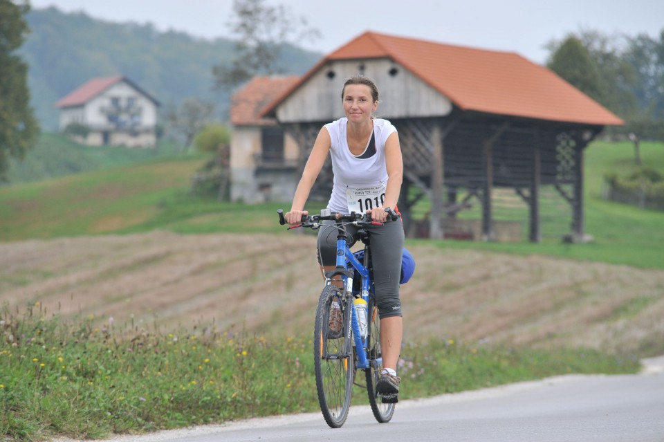 Rokov tek 09 - S kolesom - foto povečava