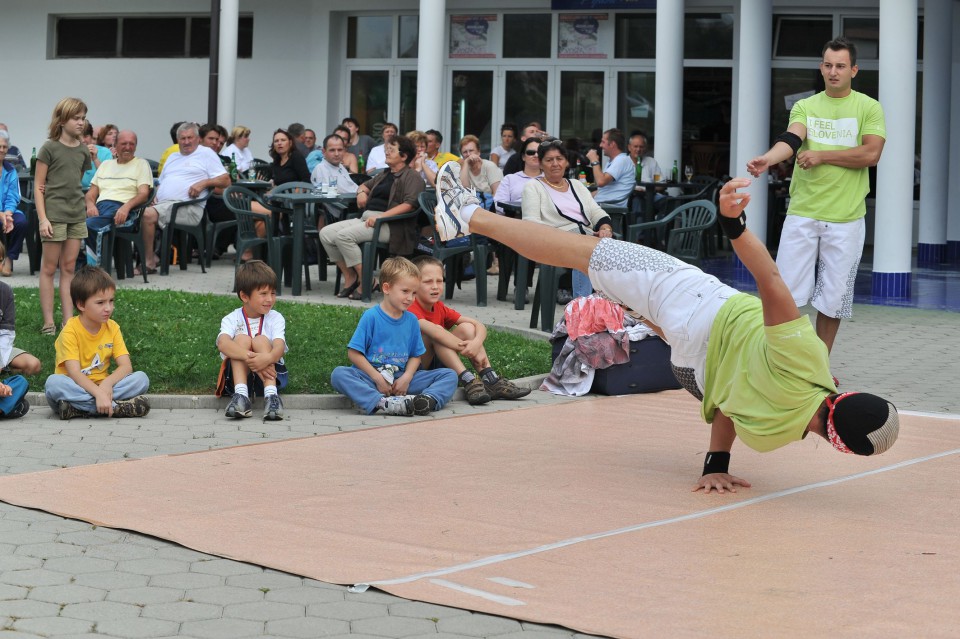 Rokov tek 09 - na cilju - foto povečava