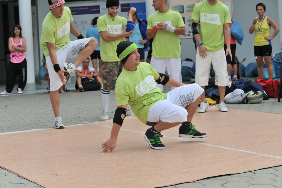 Rokov tek 09 - na cilju - foto povečava