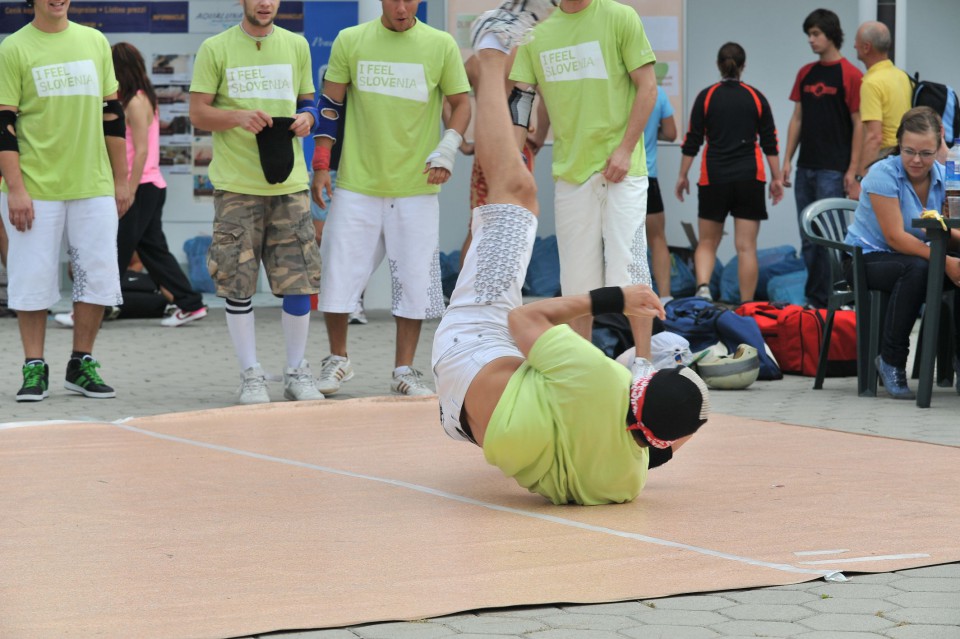 Rokov tek 09 - na cilju - foto povečava