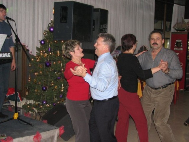 Novoletna zabava POB 2005 - foto