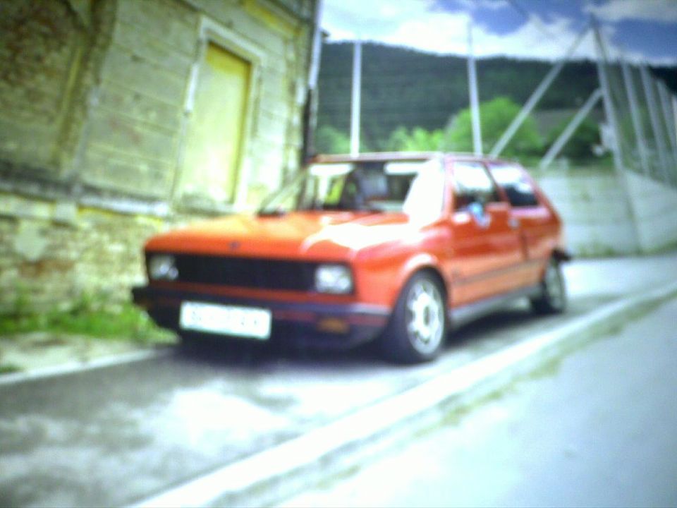 Yugo - foto povečava