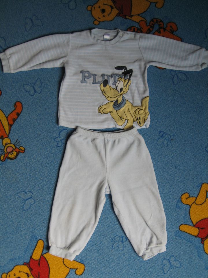 pižamica iz pliša vel: 92, cena: 4€