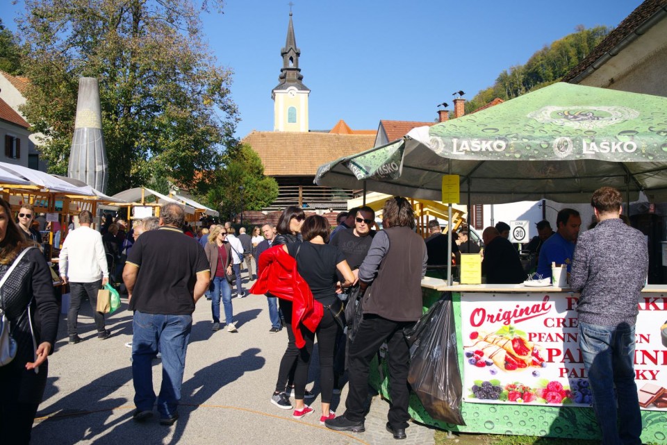 12. ojktober 19 - foto povečava