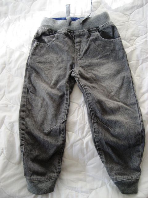 Hlače jeans 3-4 104 nove