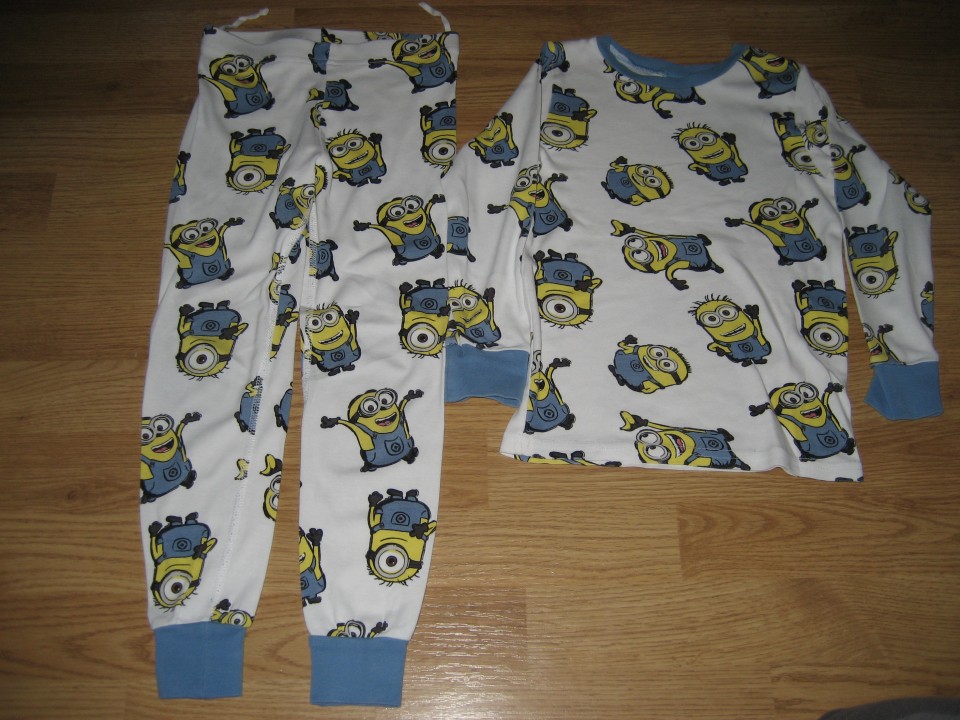 pižama h&m 110-116 minions