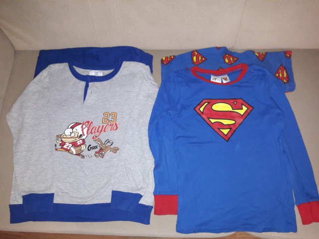 Superman pižama 122-128 h&m 5 eur nisem poslala ker ni plačano