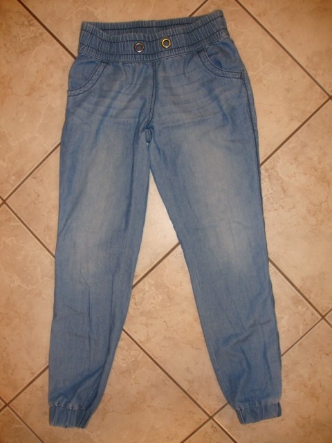 pull on kavbojke (tanek jeans) 146-152, 7 eur