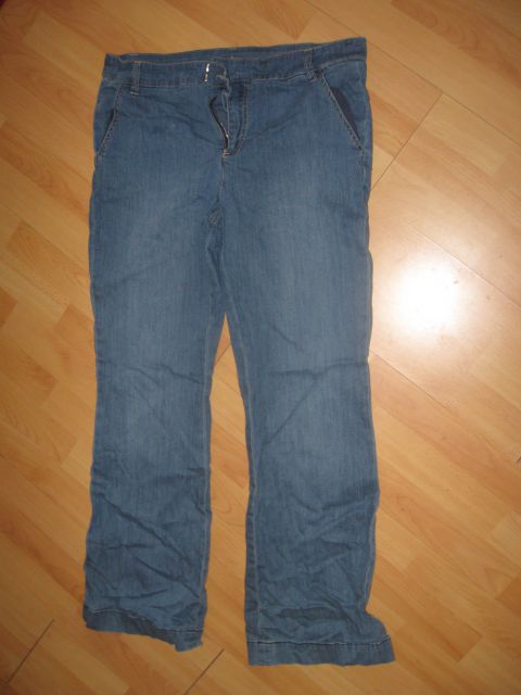 Jeans elastične št.46 - 8 eur
